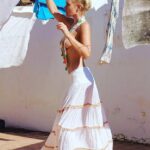 Nicky Whelan Topless Sexy 16 624x763 1