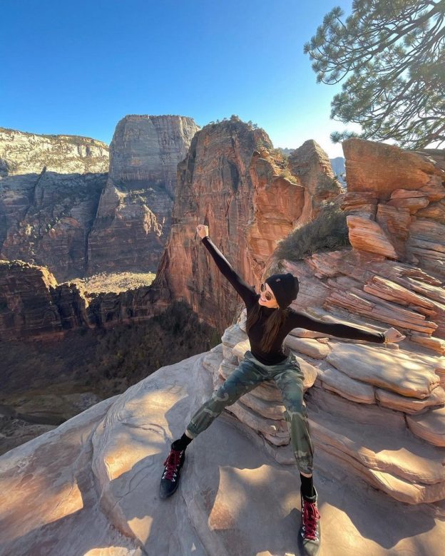 Nina Dobrev Conquered Angels Landing (7 Photos) 12 Nina Dobrevs Sexy Look For Conquering Angels Landing TheFappening.Pro 5 624x780 1