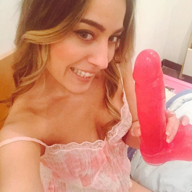 Paola Saulino Nude Oral Sex 8 624x624 1