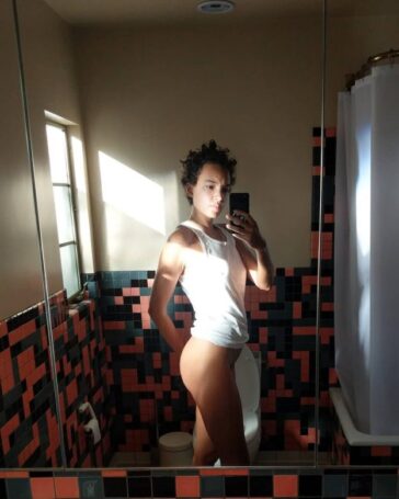 Phoebe Collings James Nude Leaked 8 624x780 1