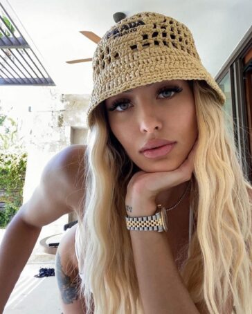 Renee Estella Nude TheFappening.Pro 2 624x779 1