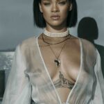 Rihanna New Topless Photos 19 Rihanna See Topless 3 624x936 1