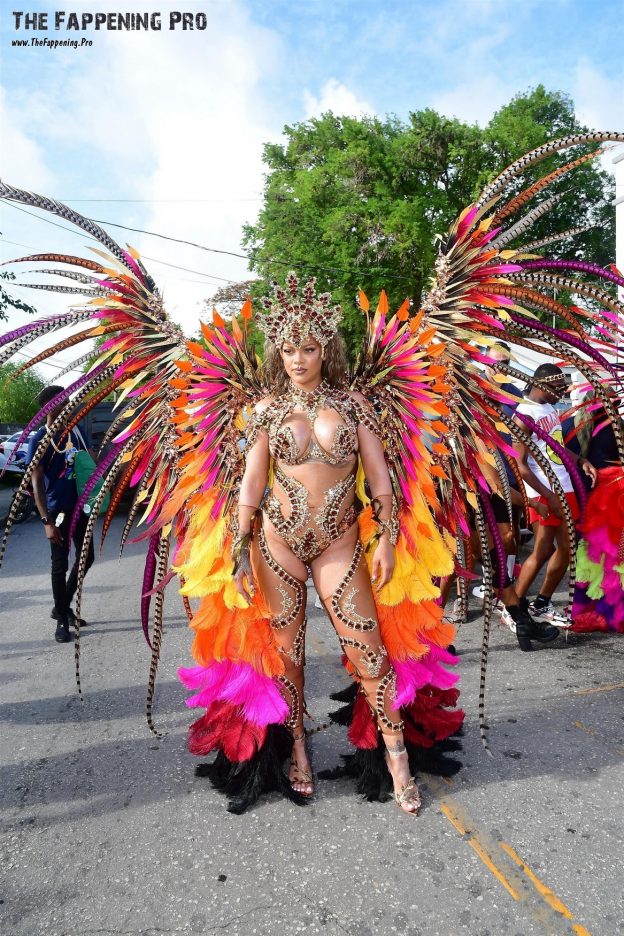 Rihanna Sexy At Crop Over Festival In Barbados (18 Photos) 8 Rihanna Sexy TheFappening.Pro 10 624x936 1