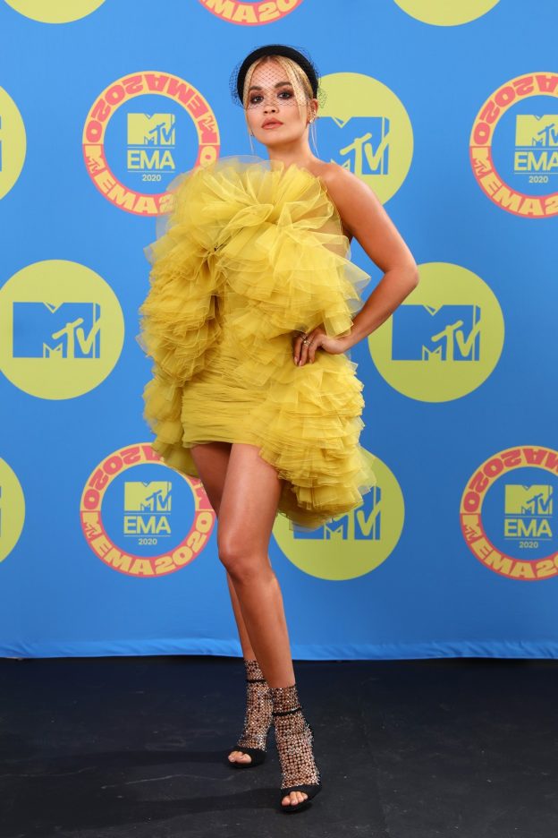 Rita Ora Sexy At MTV EMAs (22 Photos) 5 Rita Ora Sexy In Yellow Dress At MTV EMAs 2020 TheFappening.Pro 10 624x936 1