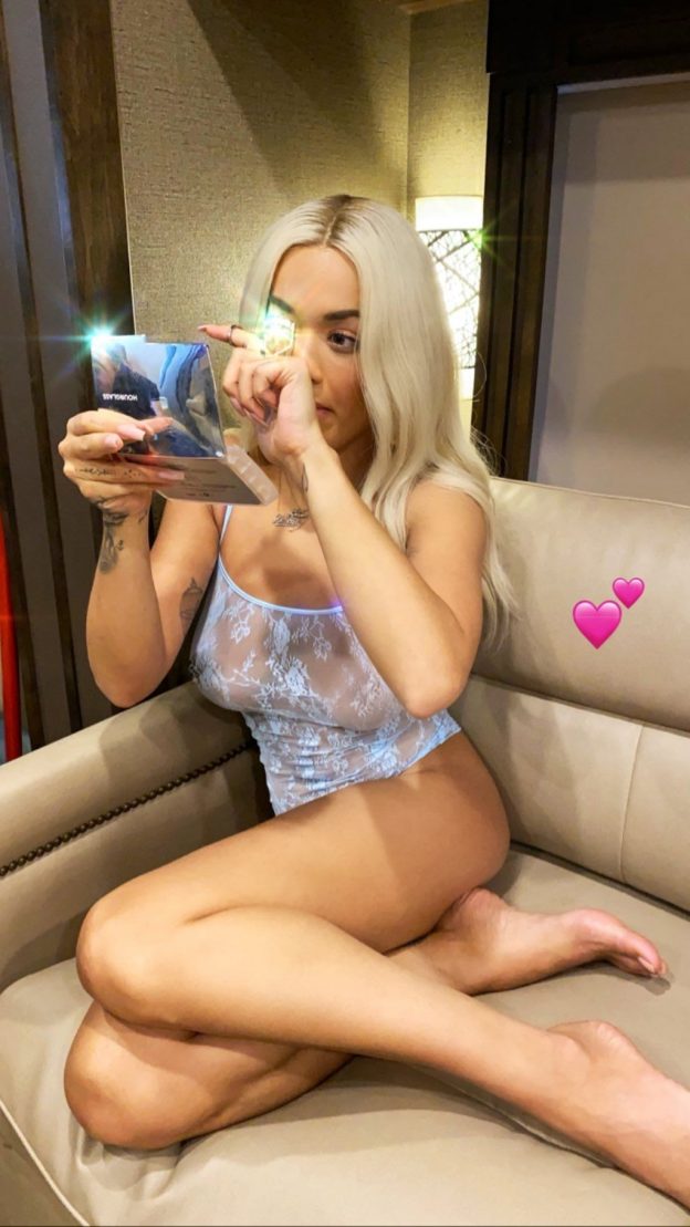 Rita Ora Sexy Feet and Tits (5 Photos) 3 Rita Ora Sexy The Fappening Pro 5 624x1109 1