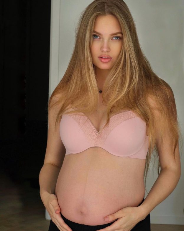 Romee Strijd Pregnant In Victoria’s Secret Bra (New Photo) 8 Romee Strijd Pregnant TheFappeningPro 624x780 1