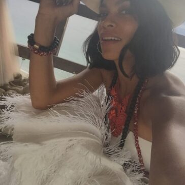 Rosario Dawson Nude Sexy 13 624x624 1