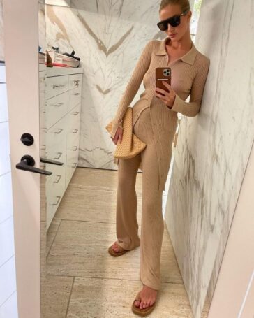 Rosie Huntington Whiteleys Top Ten Looks With Pokies TheFappening.Pro 3 624x780 1