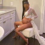Royalty Johnson Sexy Pregnant TheFappening.pro 4 624x780 1