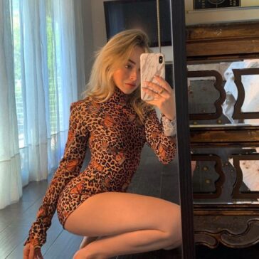 Sabrina Carpenter Hot New Selfies (7 Photos) 9 Sabrina Carpenter Hot New Selfies TheFappeningPro 1 624x624 1