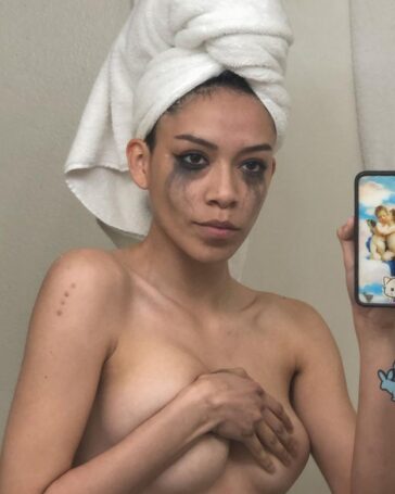 Sivan Alyra Rose Selfie TheFappening.Pro 1 624x780 1