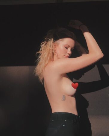Ireland Baldwin Going Naked For a Good Cause Photo+Gif 25 The Fappening Ireland Baldwin Naked 1 624x780 1