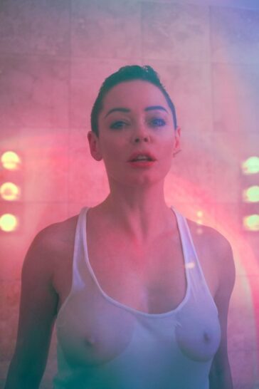 Rose McGowan Hot Topless Photos 2 The Fappening Rose McGowan Nude 3 624x936 1