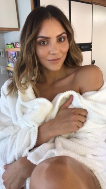 Katharine McPhee Sexy (2 Photos) 9 TheFappening Katharine McPhee Sexy 1 624x1109 1