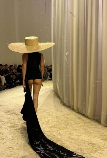 Vittoria Ceretti Ass TheFappening.Pro 1 624x916 1