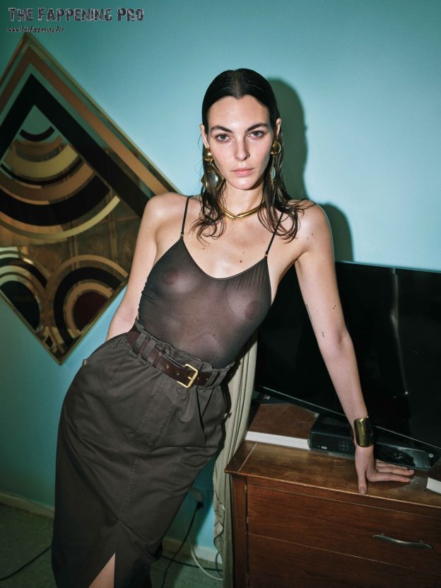 Vittoria Ceretti Nude Sexy TheFappening.Pro 3 624x831 1