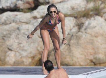 Vogue Williams Sexy Tits 624x461 1