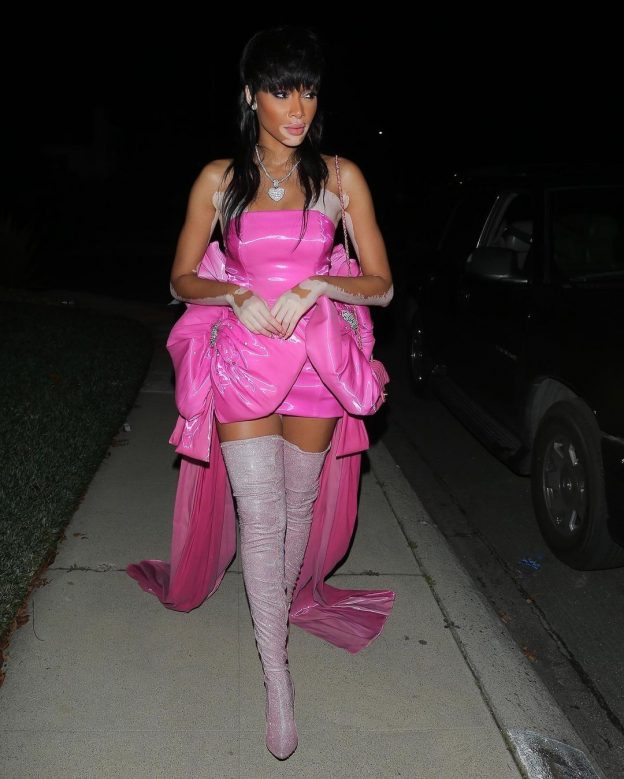 Winnie Harlow Barbie Look TheFappening.Pro 6 624x779 1