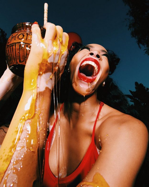 Winnie The Pooh Harlow Sexy Look For A Halloween Party TheFappeningPro 4 624x780 1