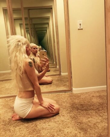 Yolandi Visser Nude The Fappening Pro 7 624x779 1