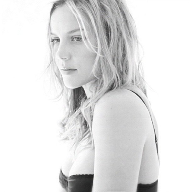 abbie-cornish-dusk-nude-sexy-24 abbie-cornish-dusk-nude-sexy-24