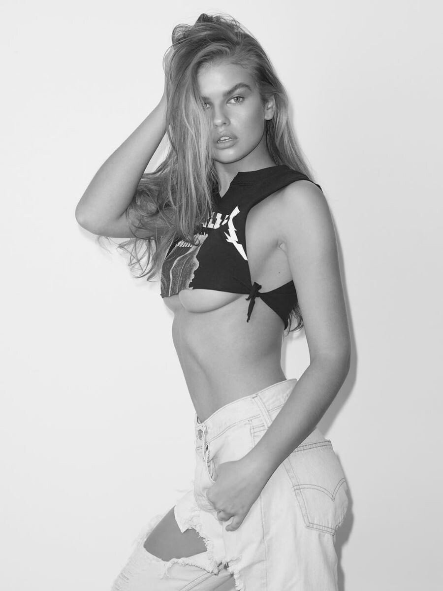 abby-garrett-topless-sexy-5 abby garrett topless sexy 5