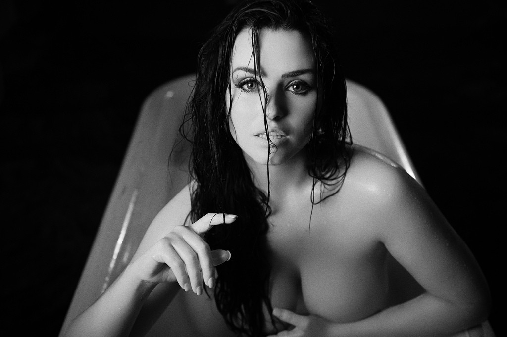 abigail-ratchford-nude-inthetube-4 abigail ratchford nude inthetube 4