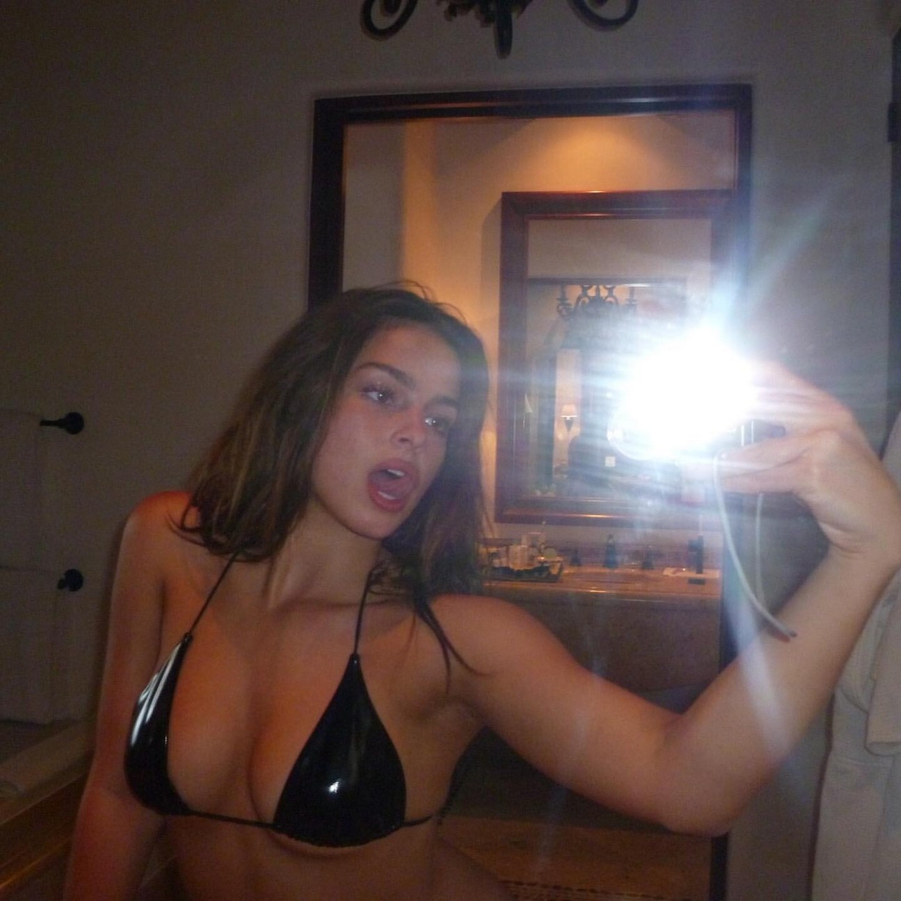addison-rae-selfie-thefappening-cfd-2 Addison Rae Leaked Selfie