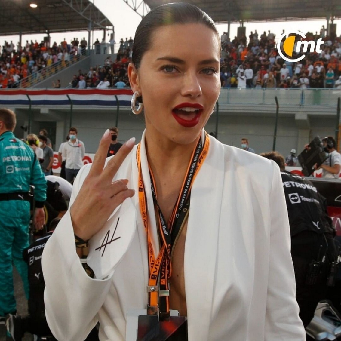 adriana-lima-braless-in-qatar-thefappening-cfd-16 Adriana Lima Braless In Qatar