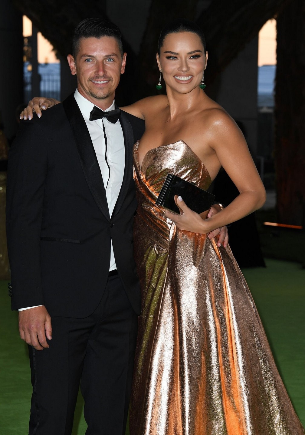 adriana-lima-sexy-in-golden-dress-thefappening-cfd-10 adriana lima sexy in golden dress thefappening cfd 10