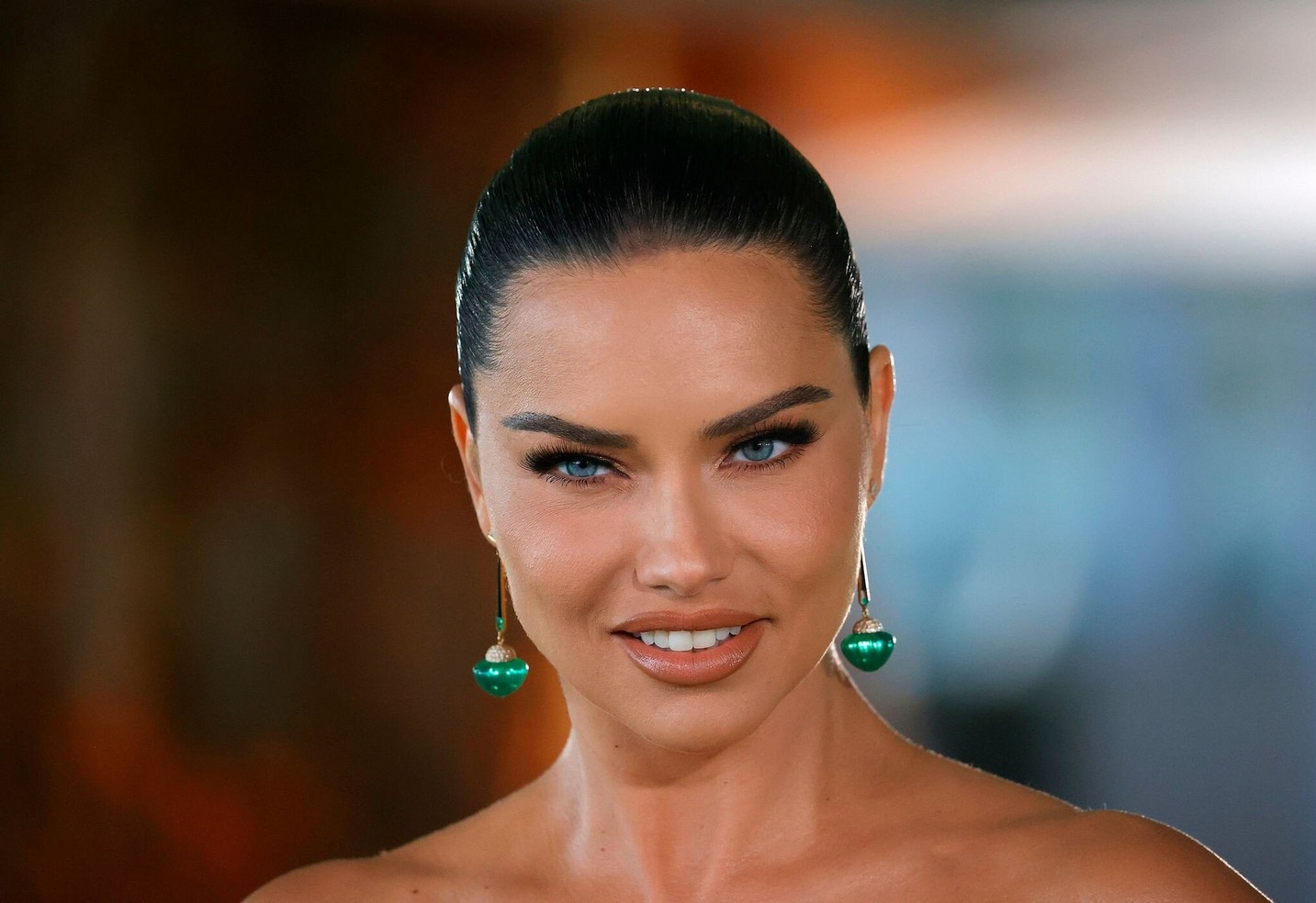 adriana-lima-sexy-in-golden-dress-thefappening-cfd-17 adriana lima sexy in golden dress thefappening cfd 17