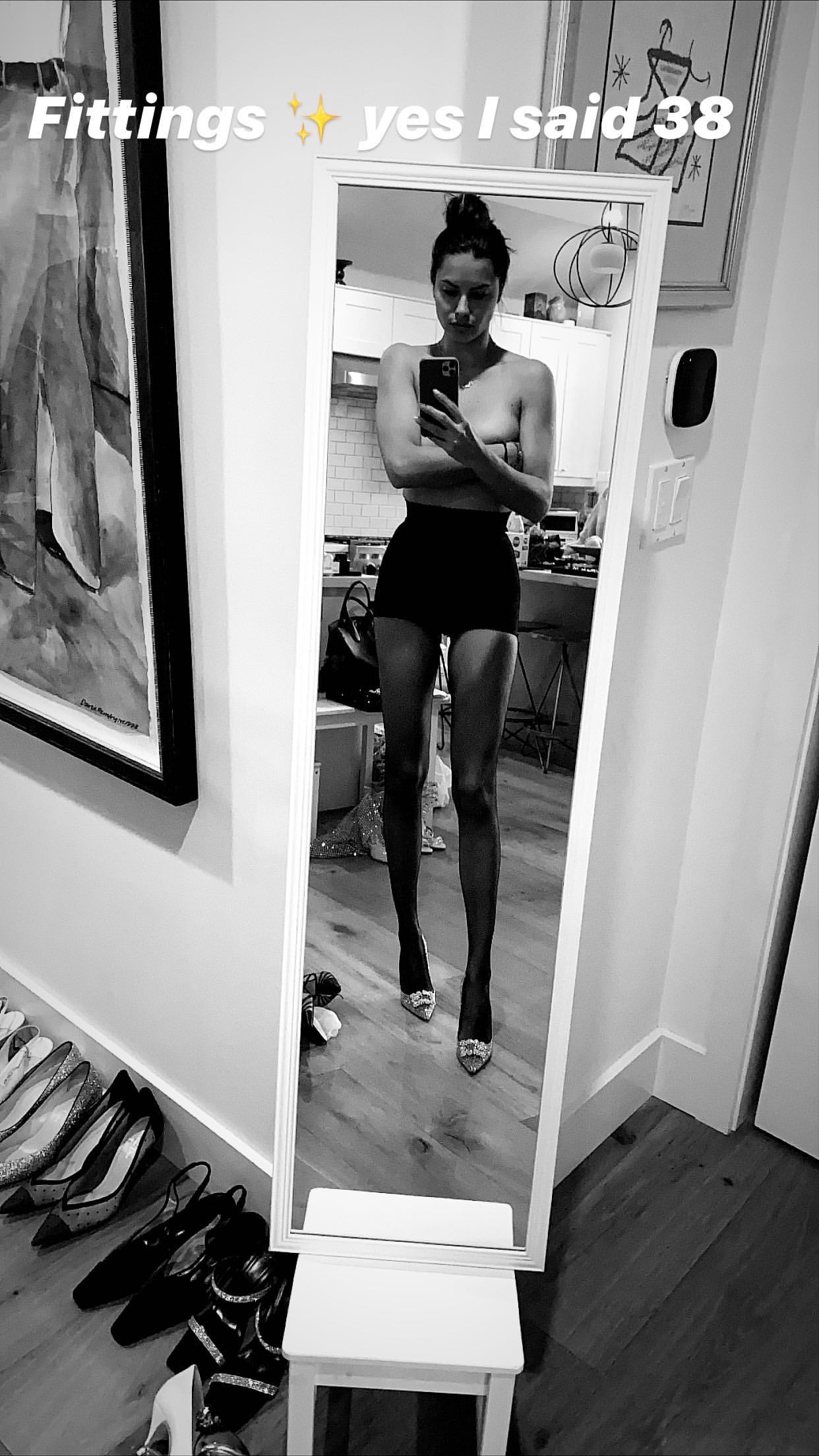 adriana-lima-topless-sexy-thefappening-cfd-13-1 Adriana Lima Topless 2020