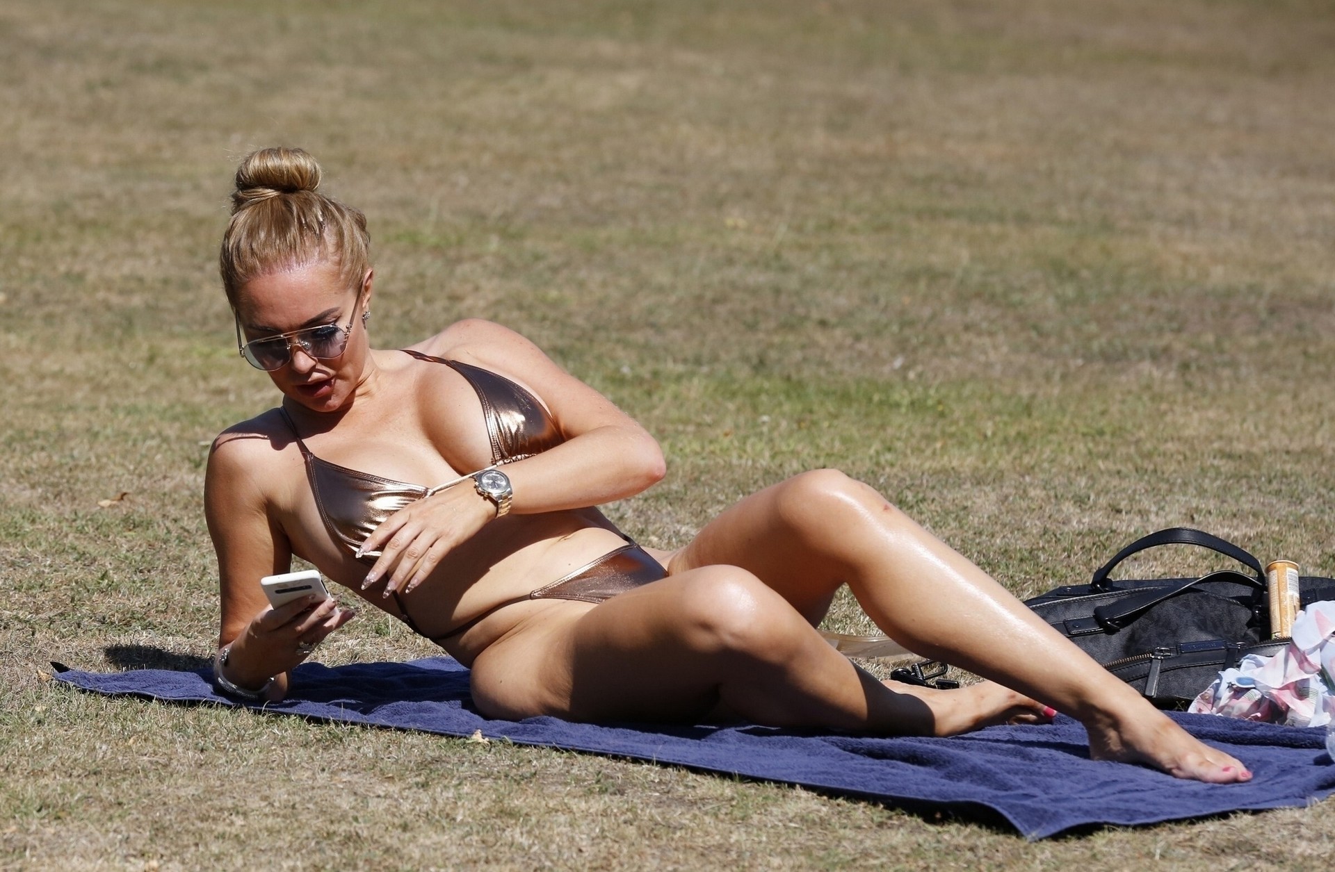 aisleyne-horgan-wallace-covered-nakedness-on-the-beach-thefappening-cfd-18 aisleyne horgan wallace covered nakedness on the beach thefappening cfd 18