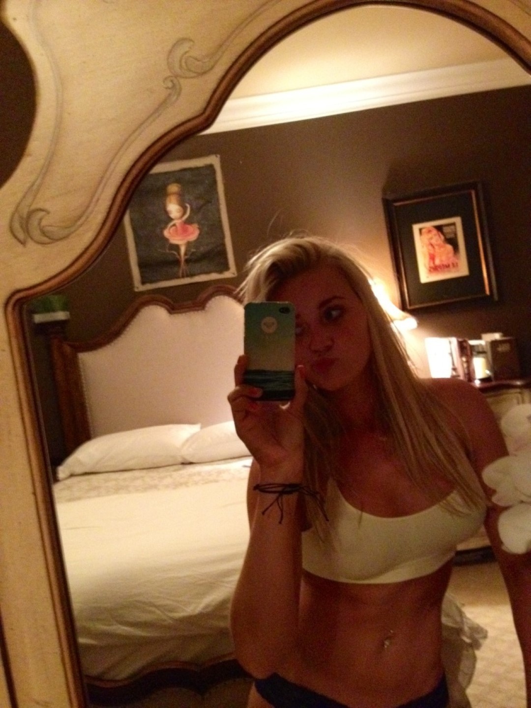aj-michalka-nude-leaked-fappening-1 AJ-Michalka-Nude-Leaked-Fappening-1