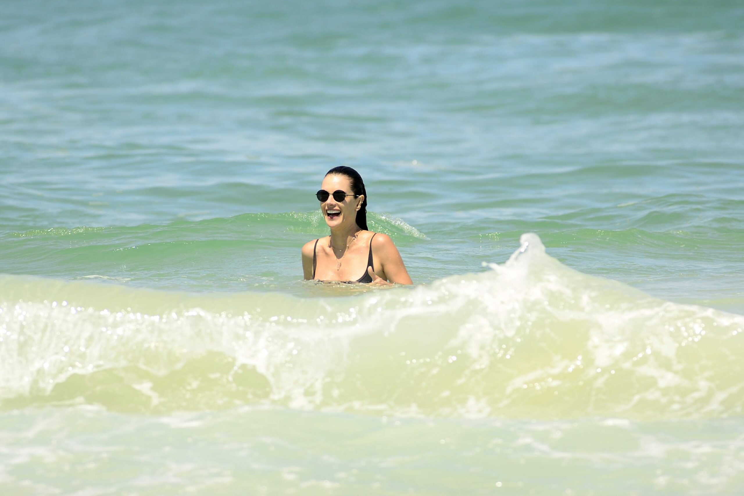 alessandra-ambrosio-sexy-bikini-33-1 alessandra ambrosio sexy bikini 33 1 scaled
