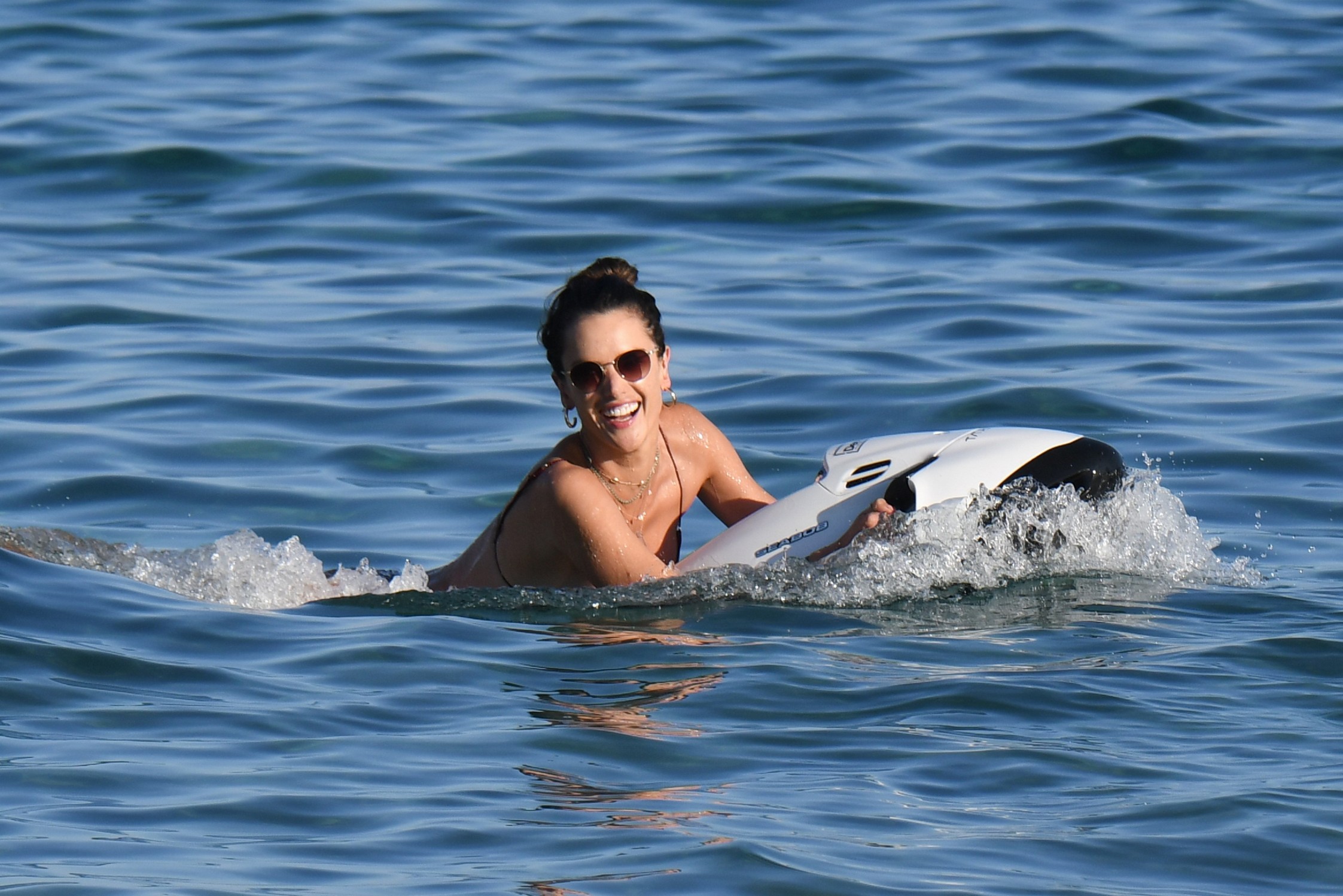 alessandra-ambrosio-sexy-bikini-43 alessandra ambrosio sexy bikini 43