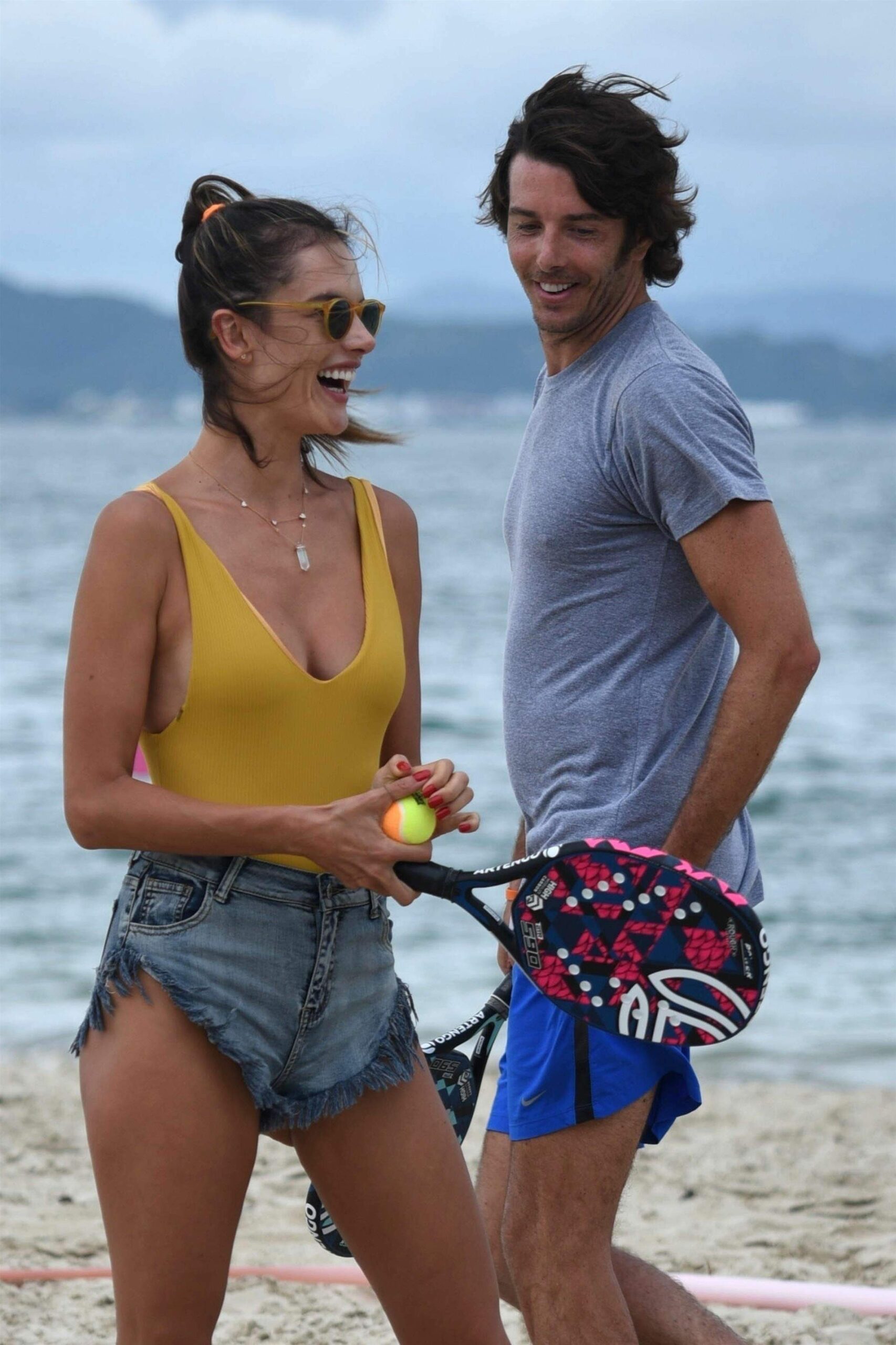 alessandra-ambrosio-sexy-bikini-ass-23 alessandra ambrosio sexy bikini ass 23 scaled