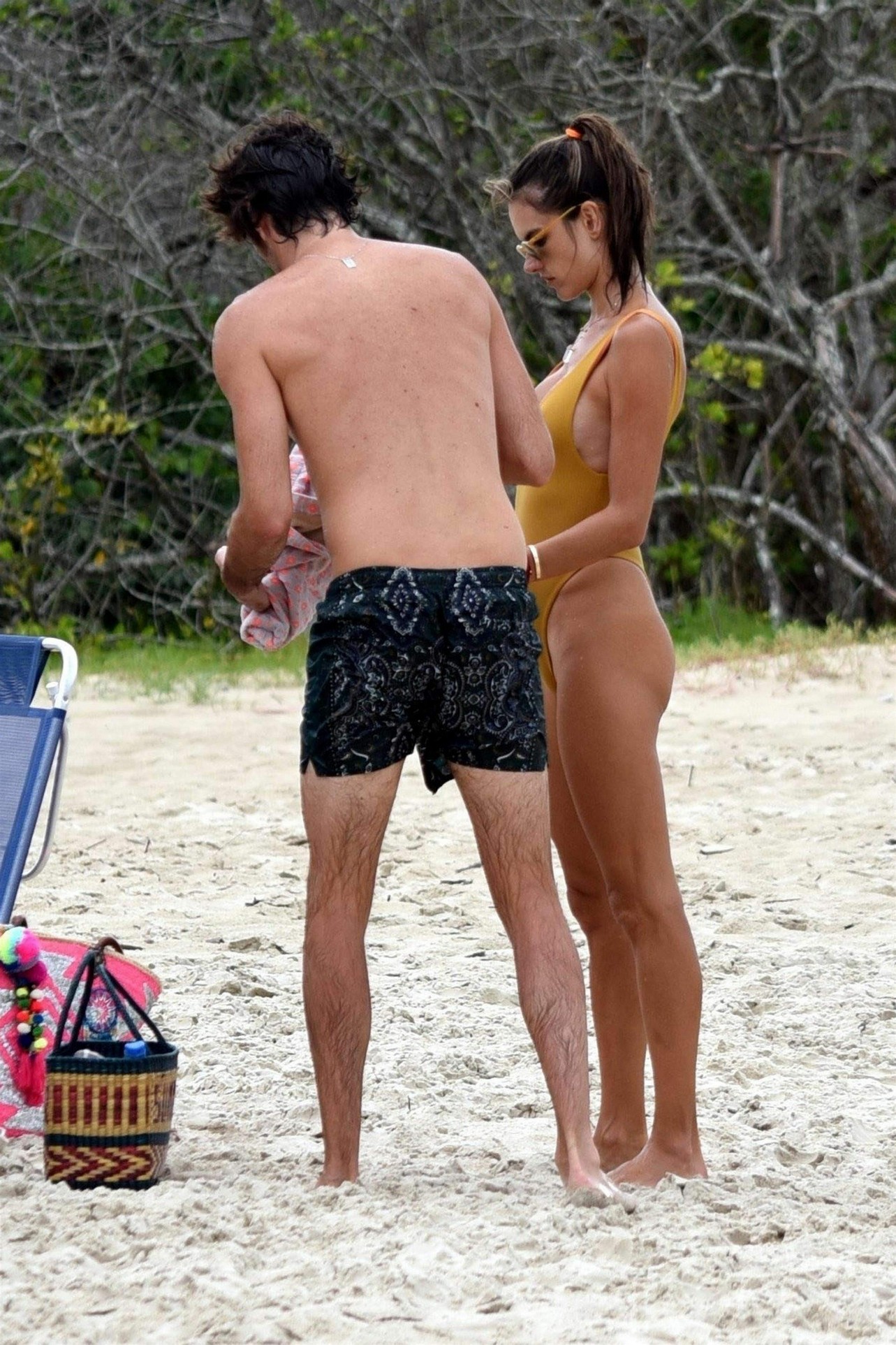alessandra-ambrosio-sexy-bikini-ass-24 alessandra ambrosio sexy bikini ass 24