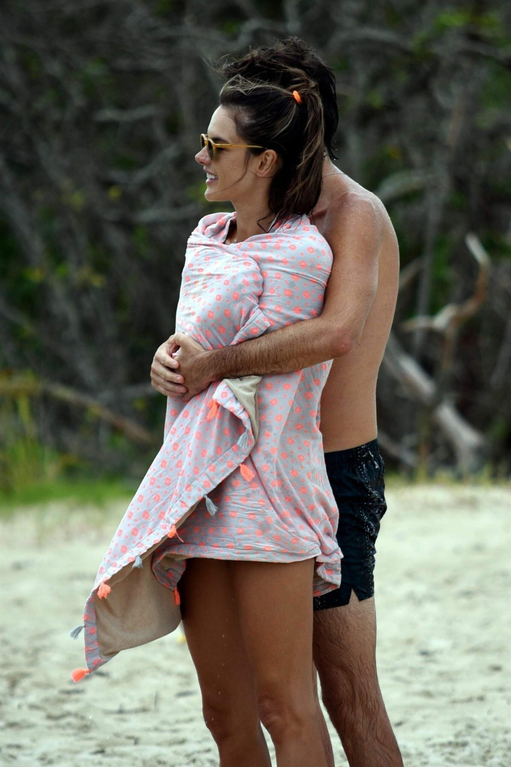 alessandra-ambrosio-sexy-bikini-ass-28 alessandra ambrosio sexy bikini ass 28 scaled