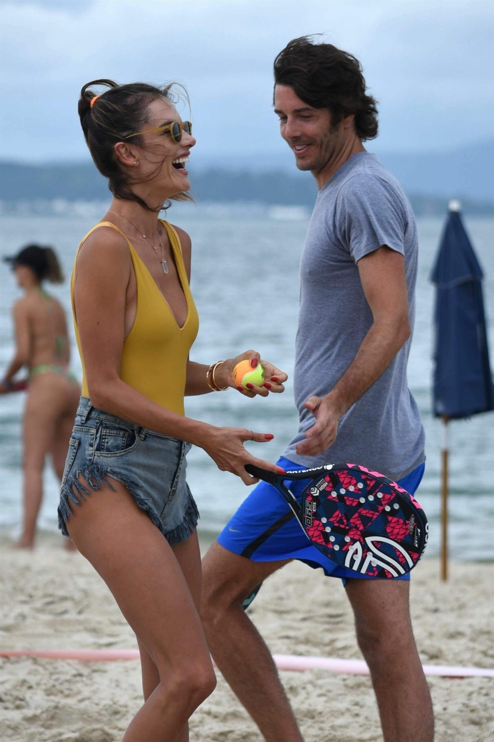 alessandra-ambrosio-sexy-bikini-ass-59 alessandra ambrosio sexy bikini ass 59 scaled