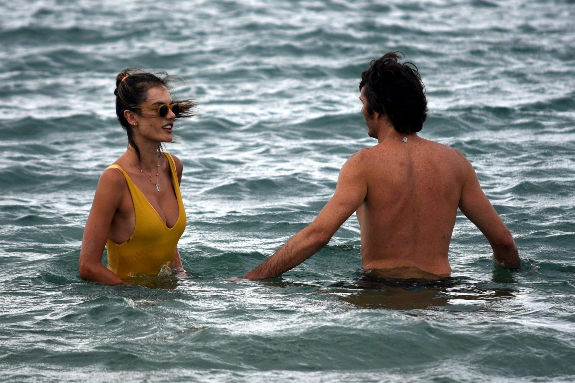 alessandra-ambrosio-sexy-bikini-ass-64 alessandra ambrosio sexy bikini ass 64