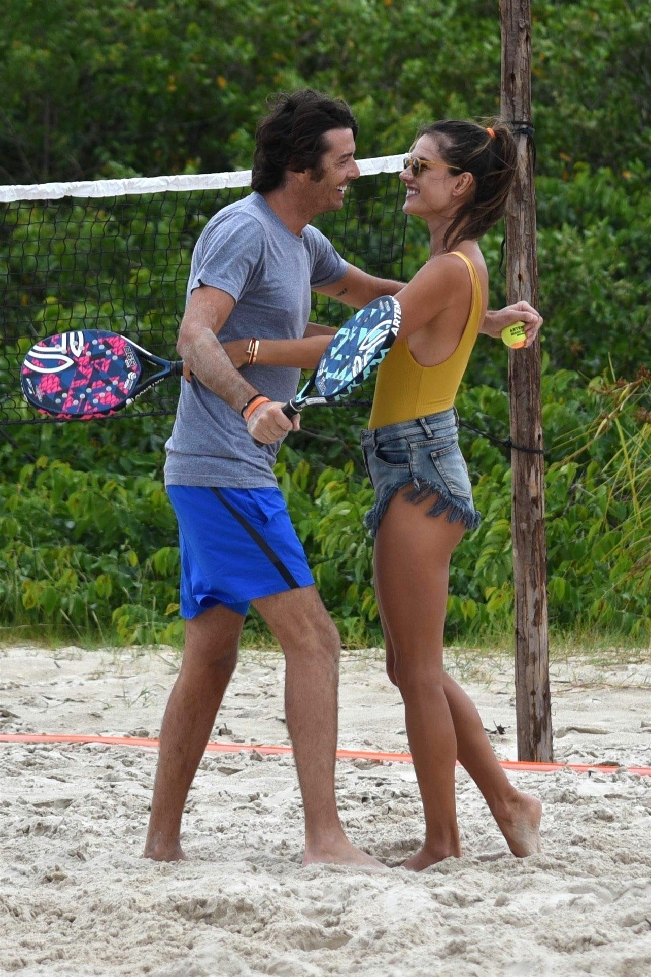 alessandra-ambrosio-sexy-bikini-ass-67 alessandra ambrosio sexy bikini ass 67