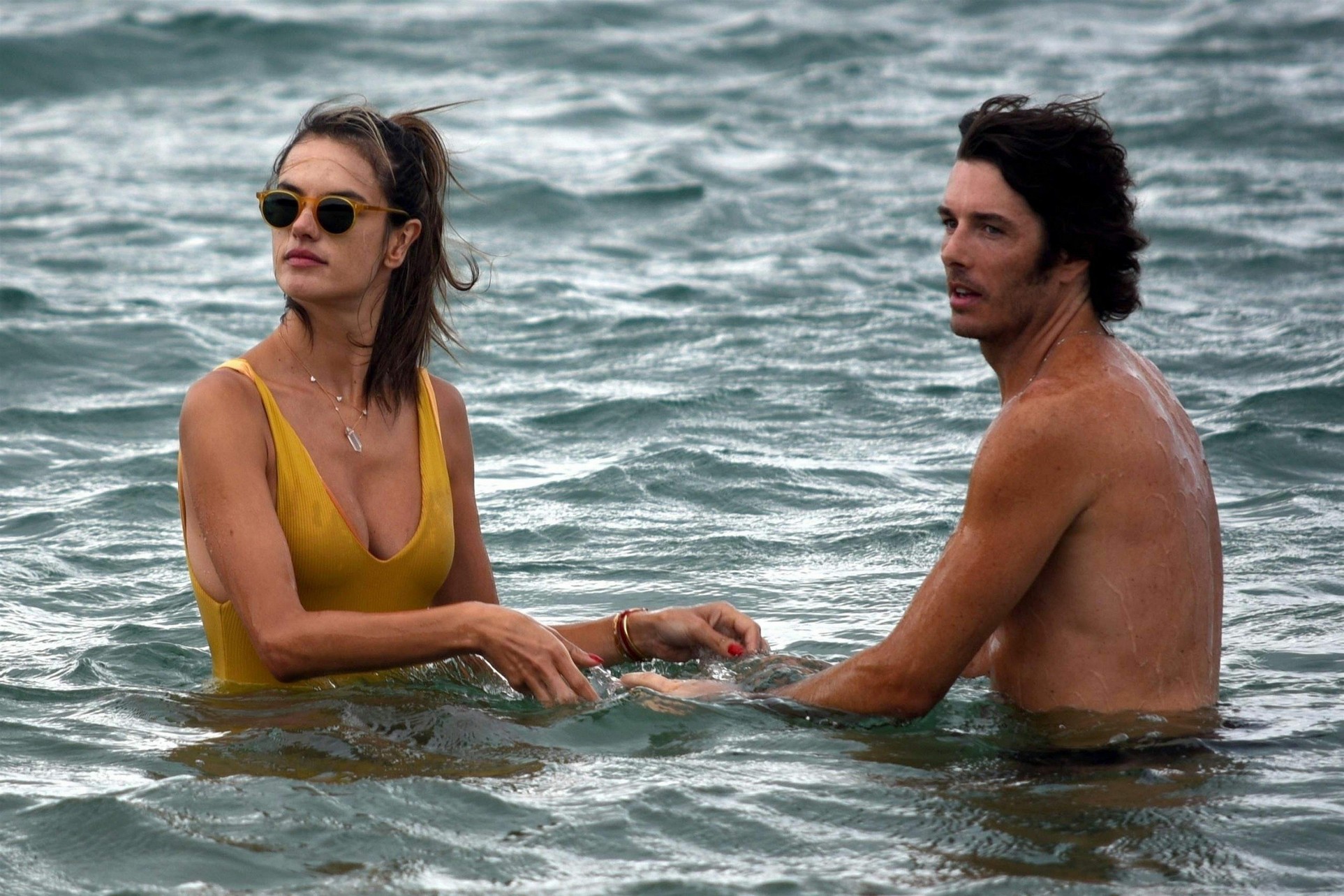 alessandra-ambrosio-sexy-bikini-ass-70 alessandra ambrosio sexy bikini ass 70