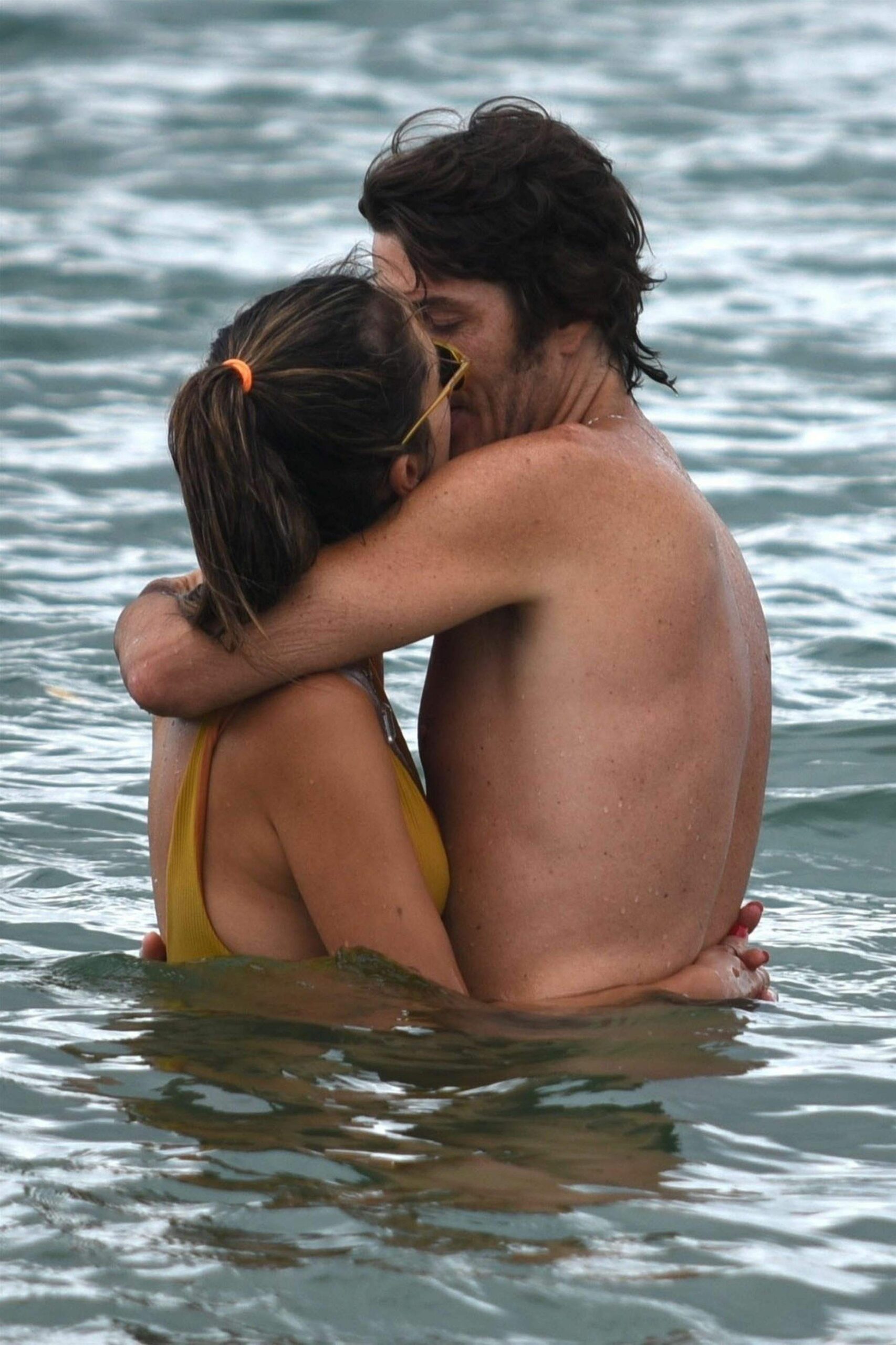 alessandra-ambrosio-sexy-bikini-ass-9 alessandra ambrosio sexy bikini ass 9 scaled