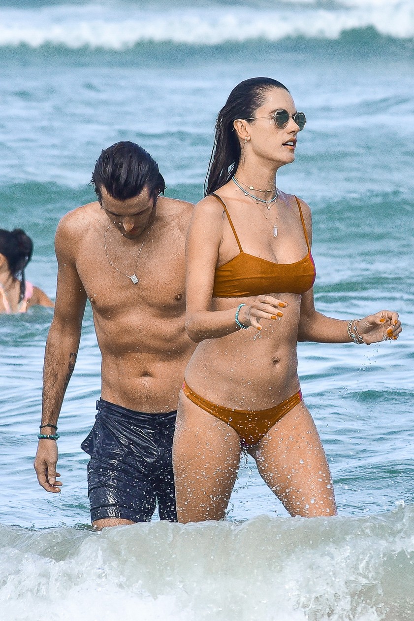 alessandra-ambrosio-sexy-bikini-only-thefappening-cfd-13 alessandra ambrosio sexy bikini only thefappening cfd 13