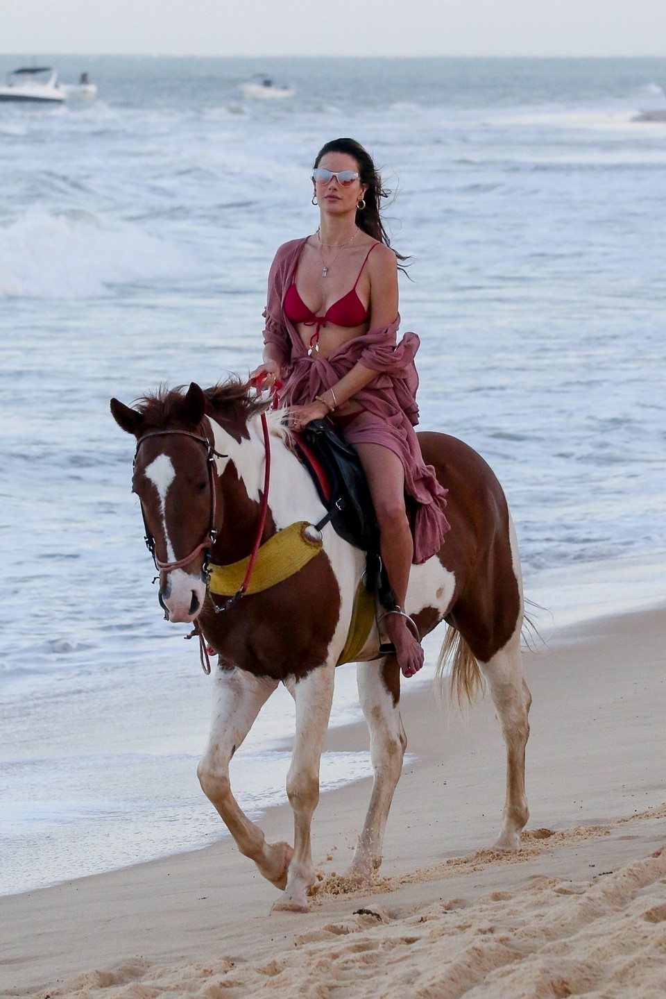 alessandra-ambrosio-sexy-on-a-horse-thefappening-cfd-10 alessandra ambrosio sexy on a horse thefappening cfd 10