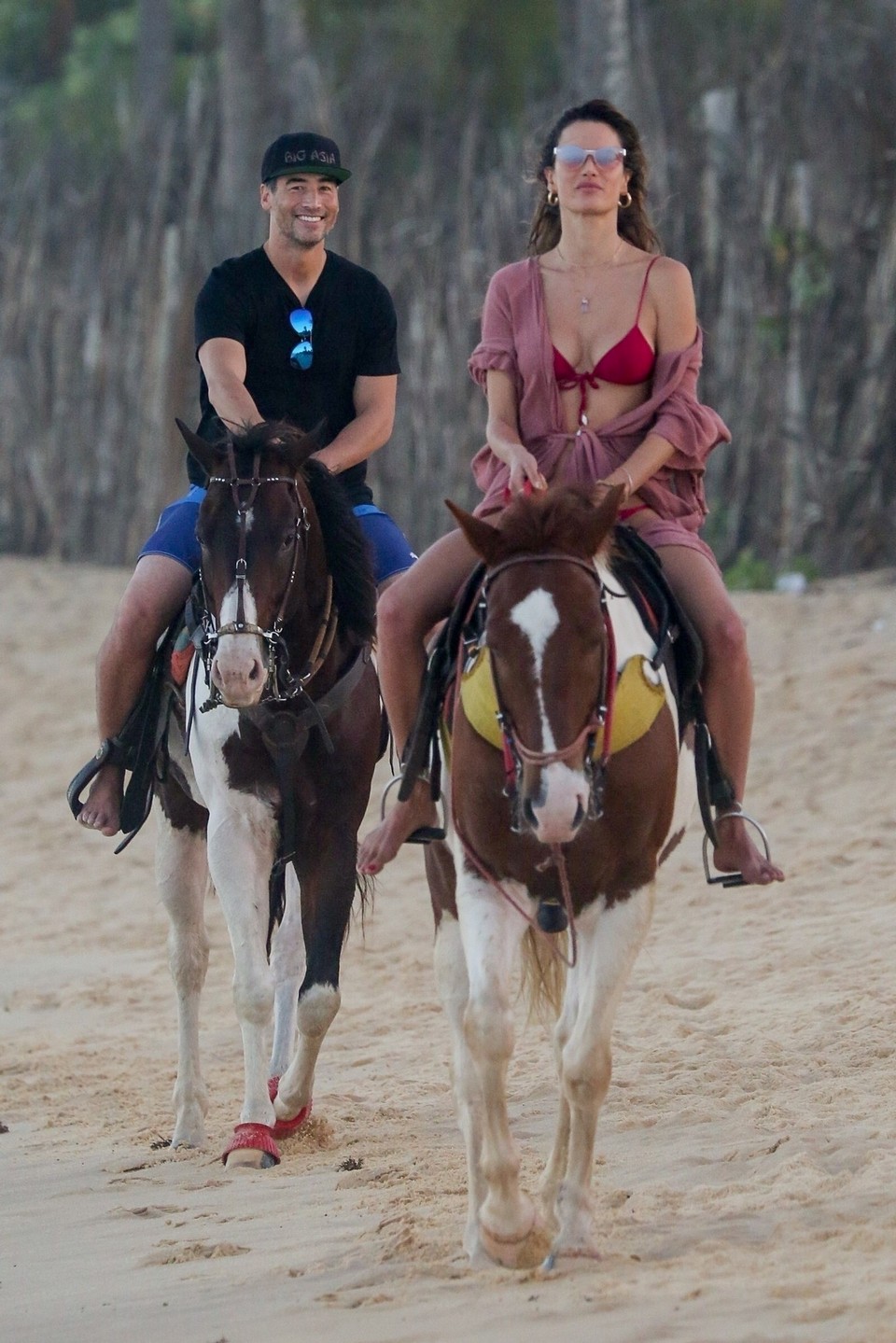 alessandra-ambrosio-sexy-on-a-horse-thefappening-cfd-24 alessandra ambrosio sexy on a horse thefappening cfd 24
