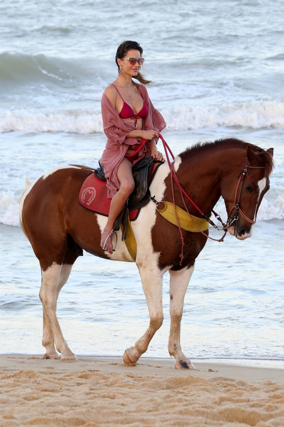 alessandra-ambrosio-sexy-on-a-horse-thefappening-cfd-25 alessandra ambrosio sexy on a horse thefappening cfd 25