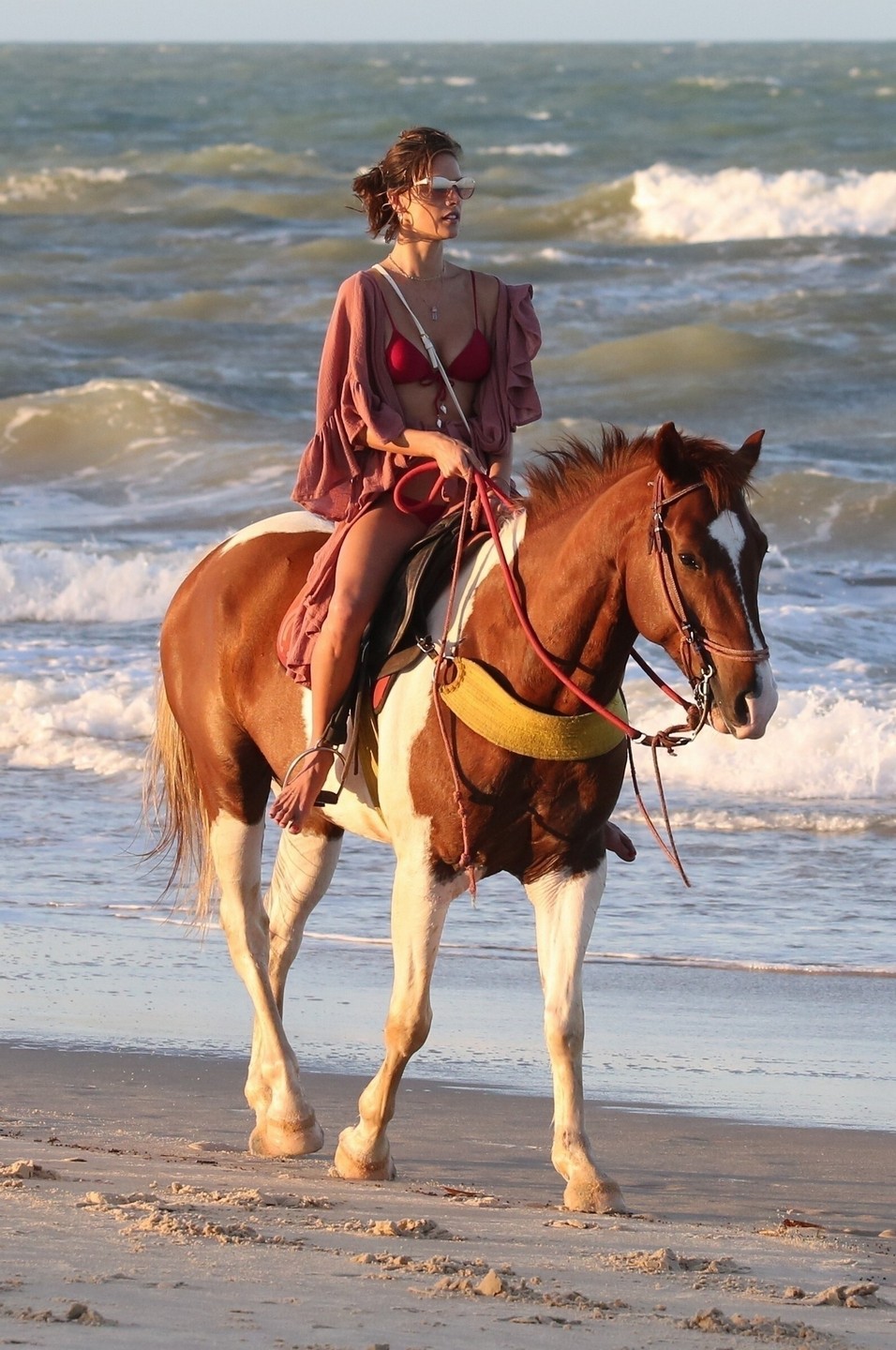 alessandra-ambrosio-sexy-on-a-horse-thefappening-cfd-3 alessandra ambrosio sexy on a horse thefappening cfd 3