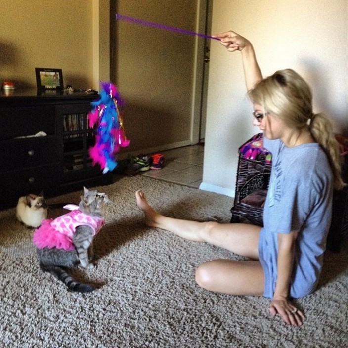 alexa-knierim-sexy-thefappening-cfd-1 Alexa Knierim Bare Feet
